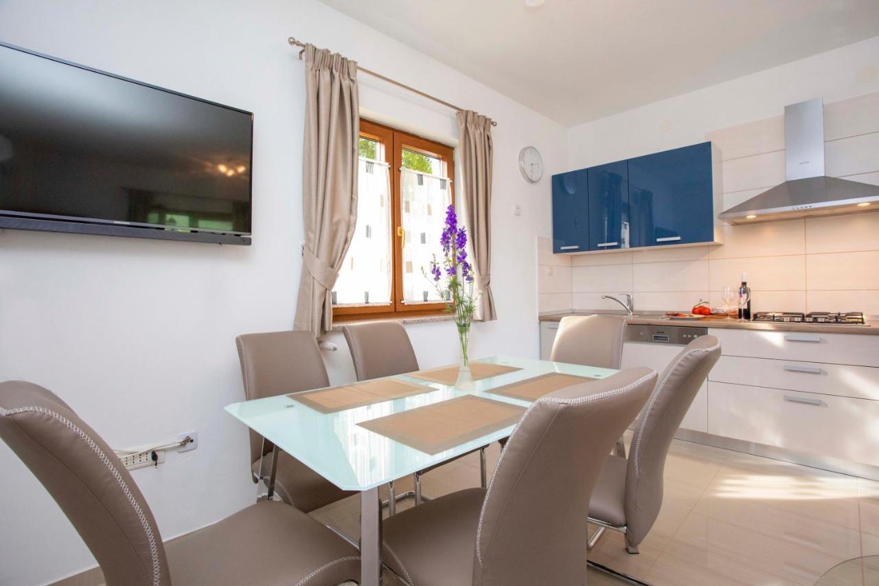 Apartmani Marica Plomin Exterior photo